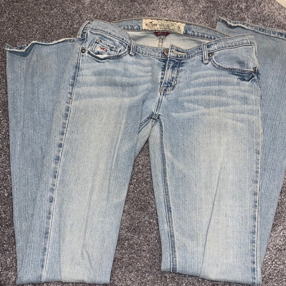 Hollister Jeans - Picture 2 of 2